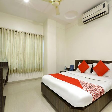 Oyo 4198 Hotel Shri Sai Murli シルディ エクステリア 写真