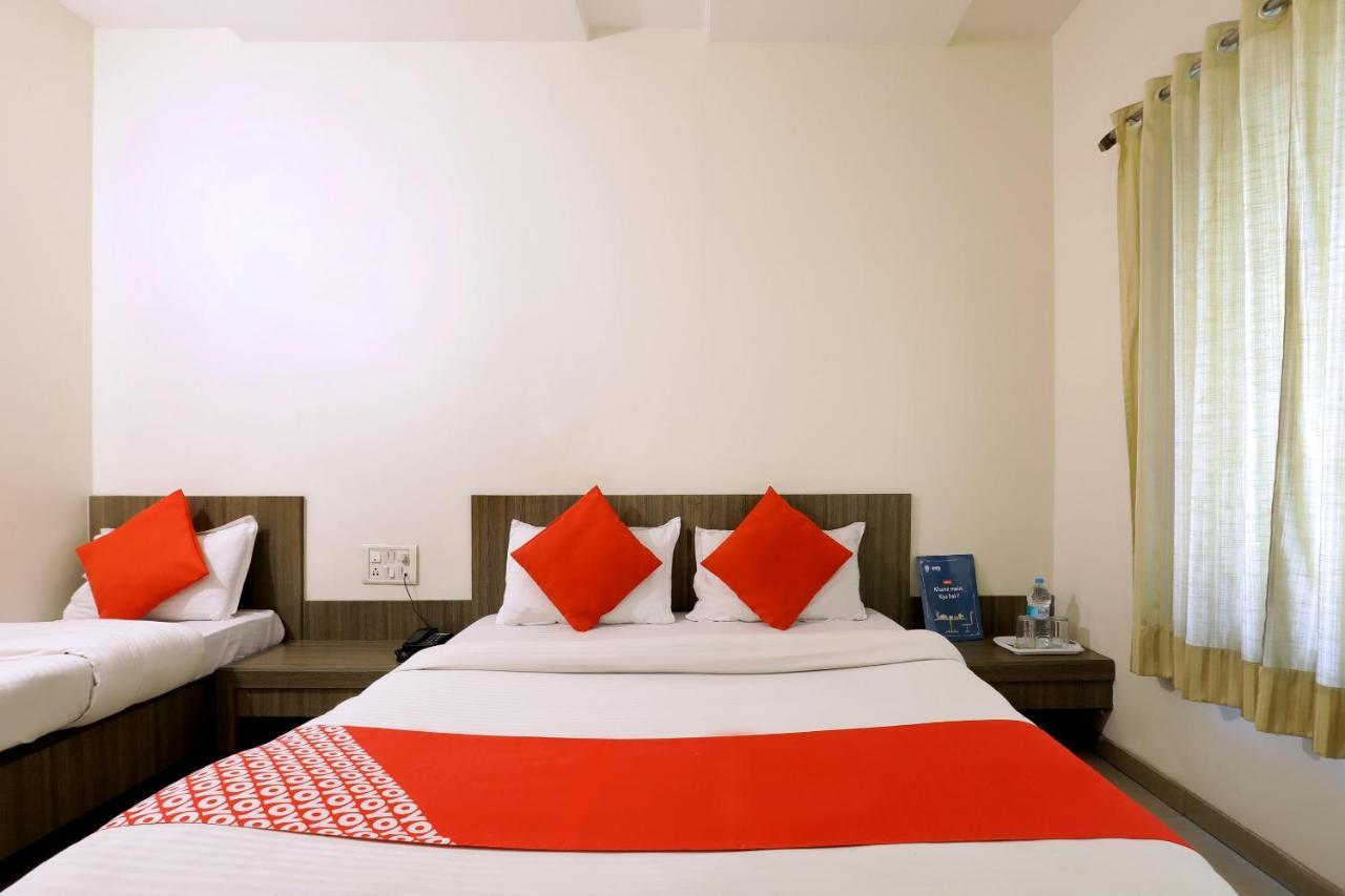 Oyo 4198 Hotel Shri Sai Murli シルディ エクステリア 写真